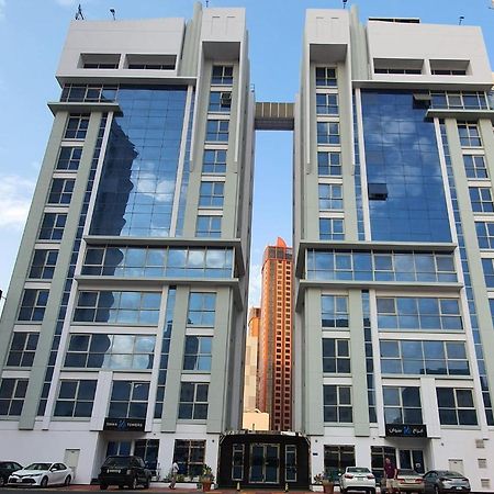 Swan Towers Aparthotel Manama Exterior foto